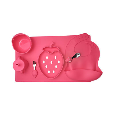 comprar Do bebê livre do silicone de BPA grupo ajustado de alimentação do babador da colher da bacia da forma da morango online manufacture