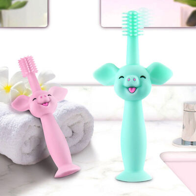 comprar Pintura de silicone para bebê de qualidade alimentar Cartoon Pig Baby Teether Toy Soft Hair Oral Care Training Suction Base online manufacture
