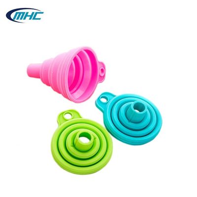 Produto comestível personalizado reusável líquido do óleo de Mini Collapsible Silicone Kitchen Funnels