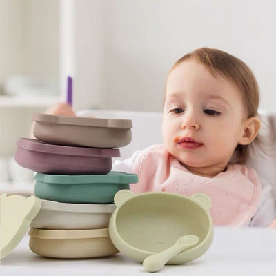 Os utensílios divididos grupo de alimentação da criança do copo da placa da sução do silicone da bacia da sução dão