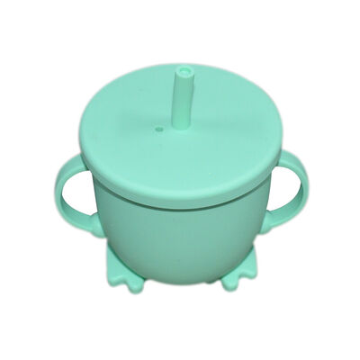 Set de talheres de silicone para crianças de 7 peças Copo de bebedeira infantil à prova de vazamento de bebês recém-nascidos Mini-Copo de silicone com alça e palha